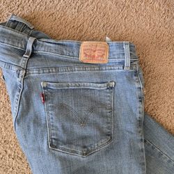 Women's Levi's Size 14 Long