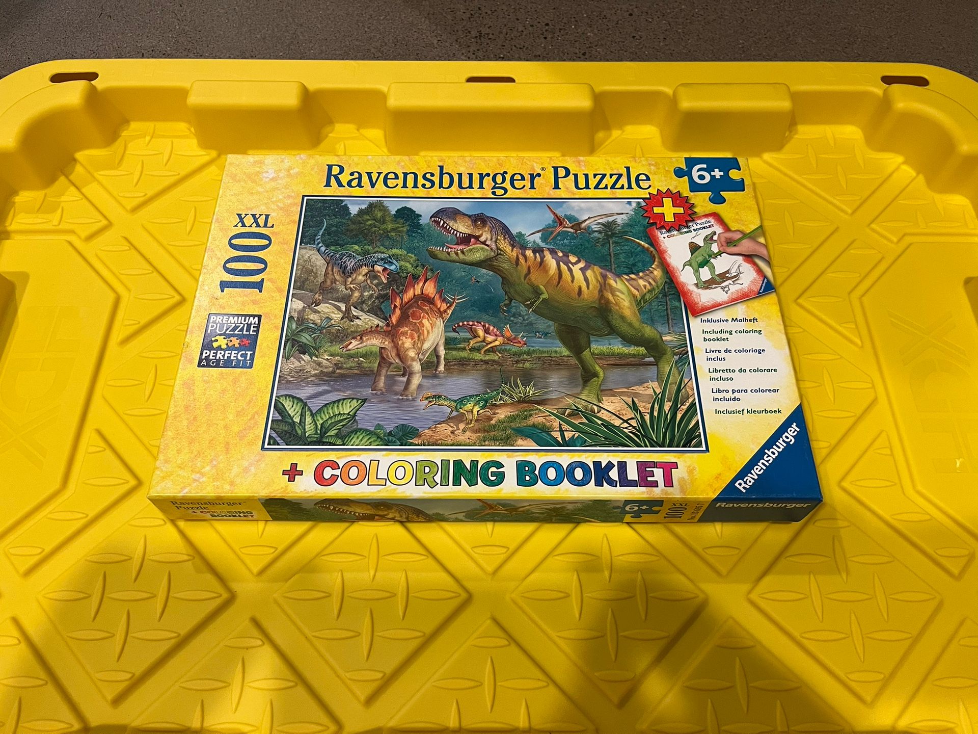 Ravensburger World of Dinosaurs Puzzle and Coloring Booklet