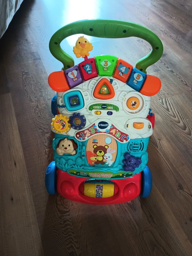 VTech Stroll And Discover Activity Walker 
