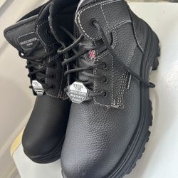 New SKECHERS Winter Boot, Slip