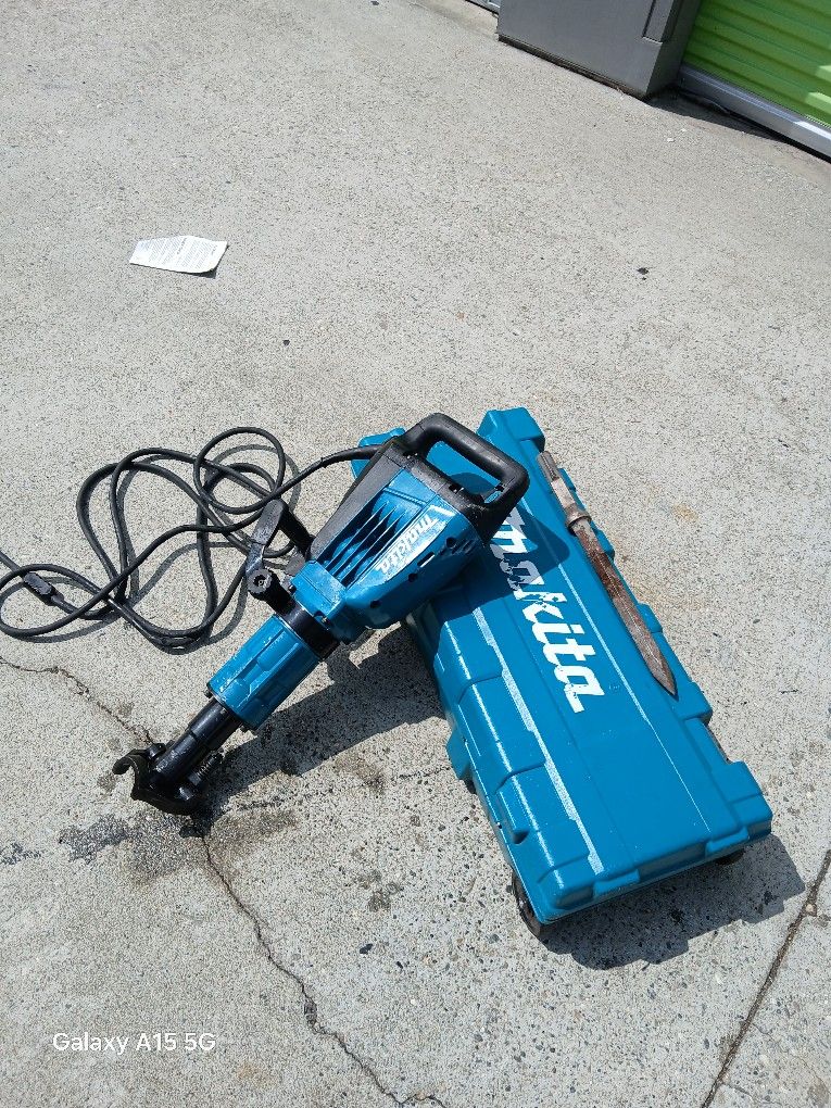 Makita Jack Hammer HB 1307CB