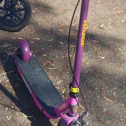 RAZOR POWER CORE E195 ELECTRIC SCOOTER (NO CHARGER)