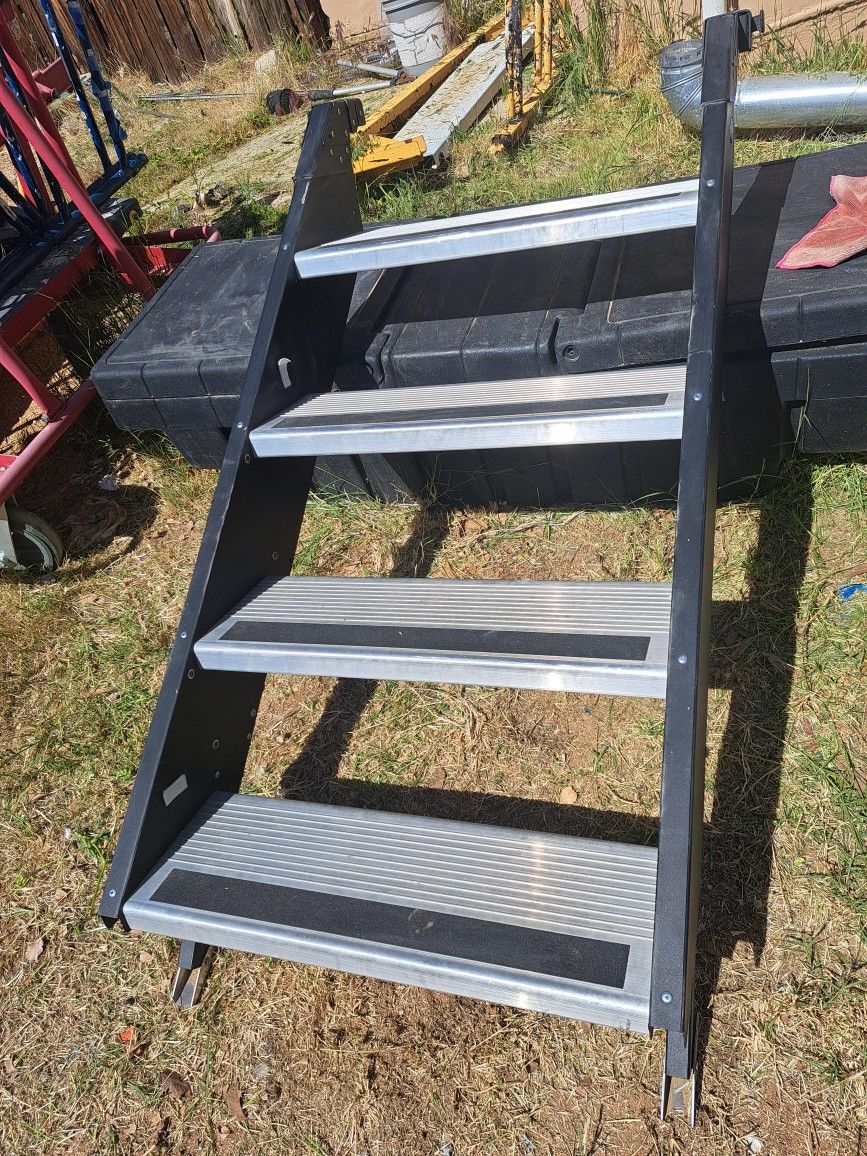 MORERIDE RV/ TRAILER STEPS 