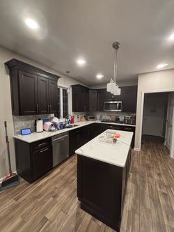 Kitchen cabinets with quartz countertops