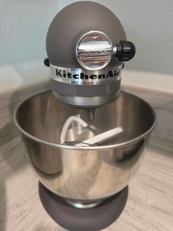 KitchenAid Stand Mixer with Stainless Steel Bowl