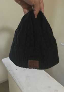Bluetooth beanie