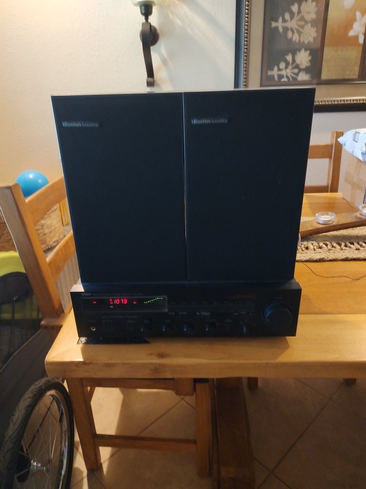 Yamaha Receiver And Boston Acoustic Speakers