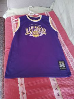 Laker jersey LeBron James size 18-20