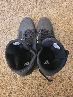 Like new wrestling shoes