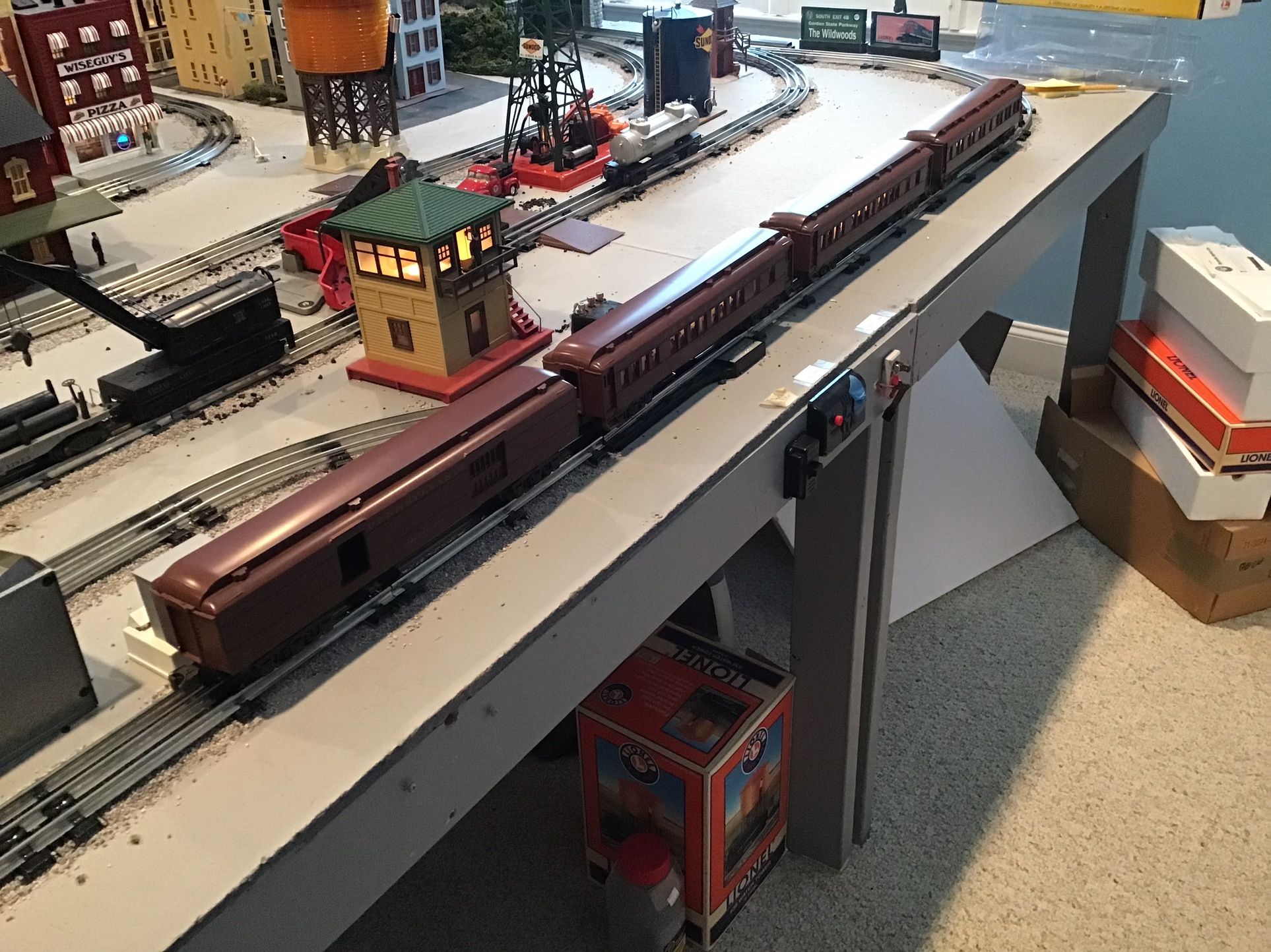 Lionel Madison 3 Passenger Cars and Baggage Car W/Boxes Excellent Condition
