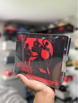 Destined Rivals Elite Trainer box