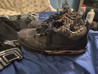 black Air Jordan Flipsyde sneakers.