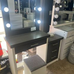 Vanity Small