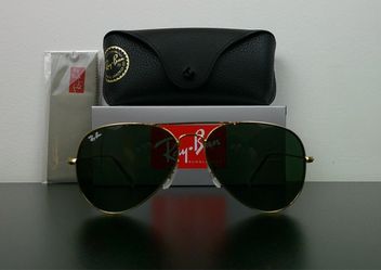 Ray-Ban Aviator Classic Sunglasses Gold G-15 58mm Never Worn