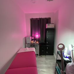 Mega Beauty & Massage Master Studio Kit (Massage Table, Towel Warmer, Earthlite Warmer, Stool, Linens & Bonus Supplies