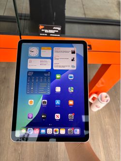 iPad Air M1 Chip 5th generation 64GB 90 Day Warranty! We offer financing