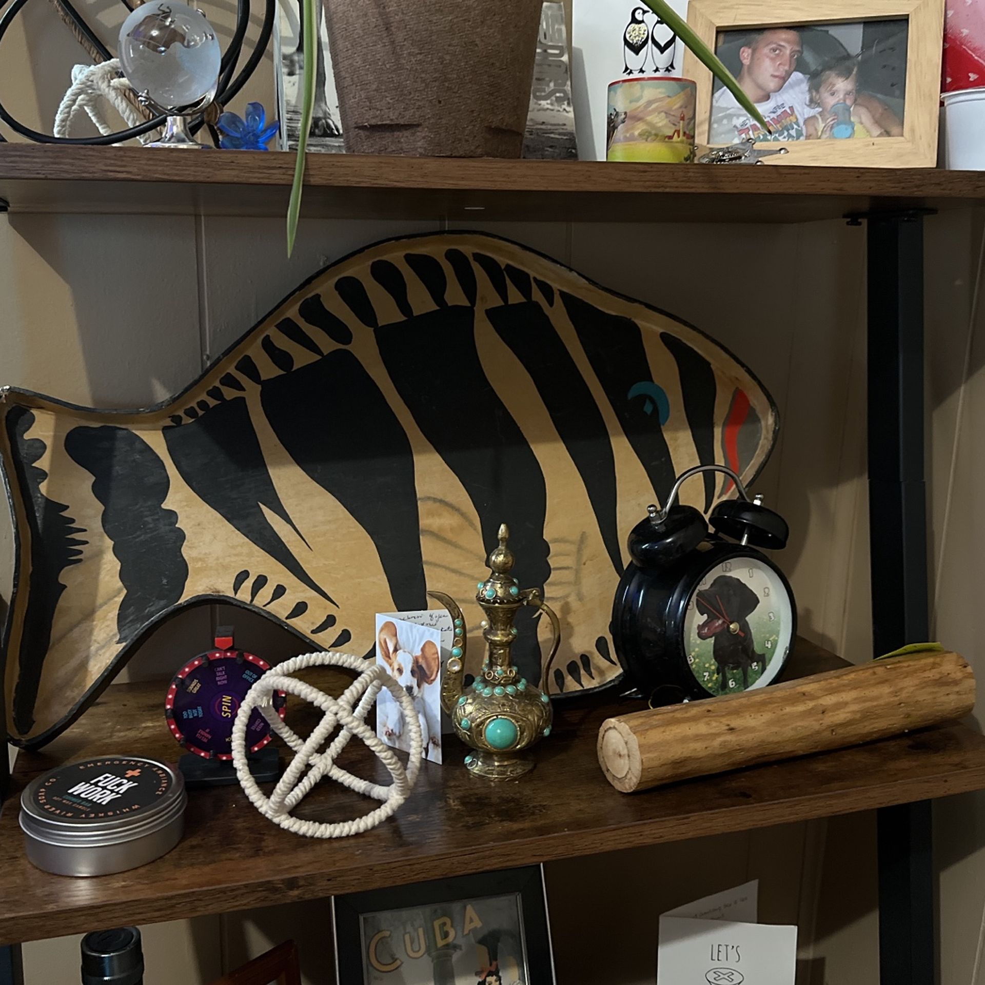 Papier-mâché fish tray