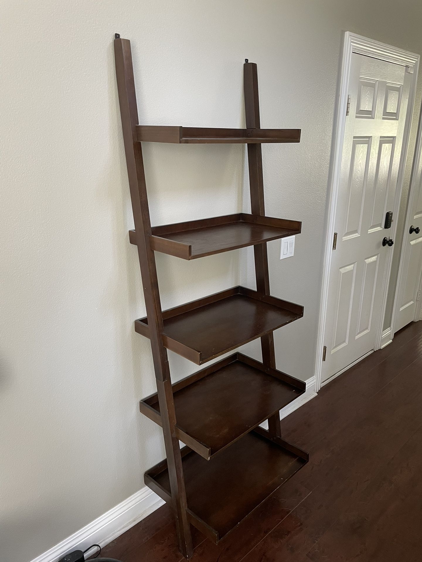 Leaning Shelf - Solid Wood