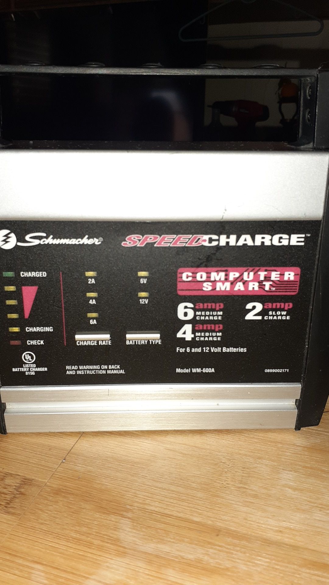 SCHUMACHER SPEED CHARGE BATTERY CHARGER COMPUTER SMART 6 & 12 VOLT BATTERIES FOR ANY CAR,TRUCK, SUV, ECT.
