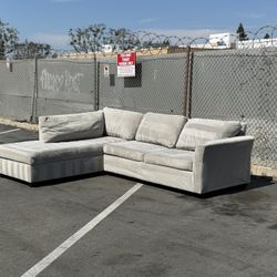 Sectional Sofa 🛋️ $420