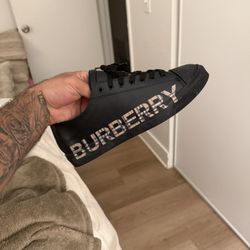 Burberry Shoes 