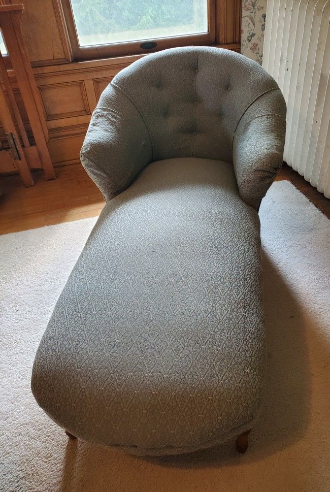 Victorian Chaise ("Fainting Couch")