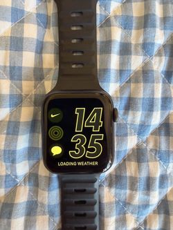 Apple Watch Series 5 44mm Nike Edition with Black Sport Band