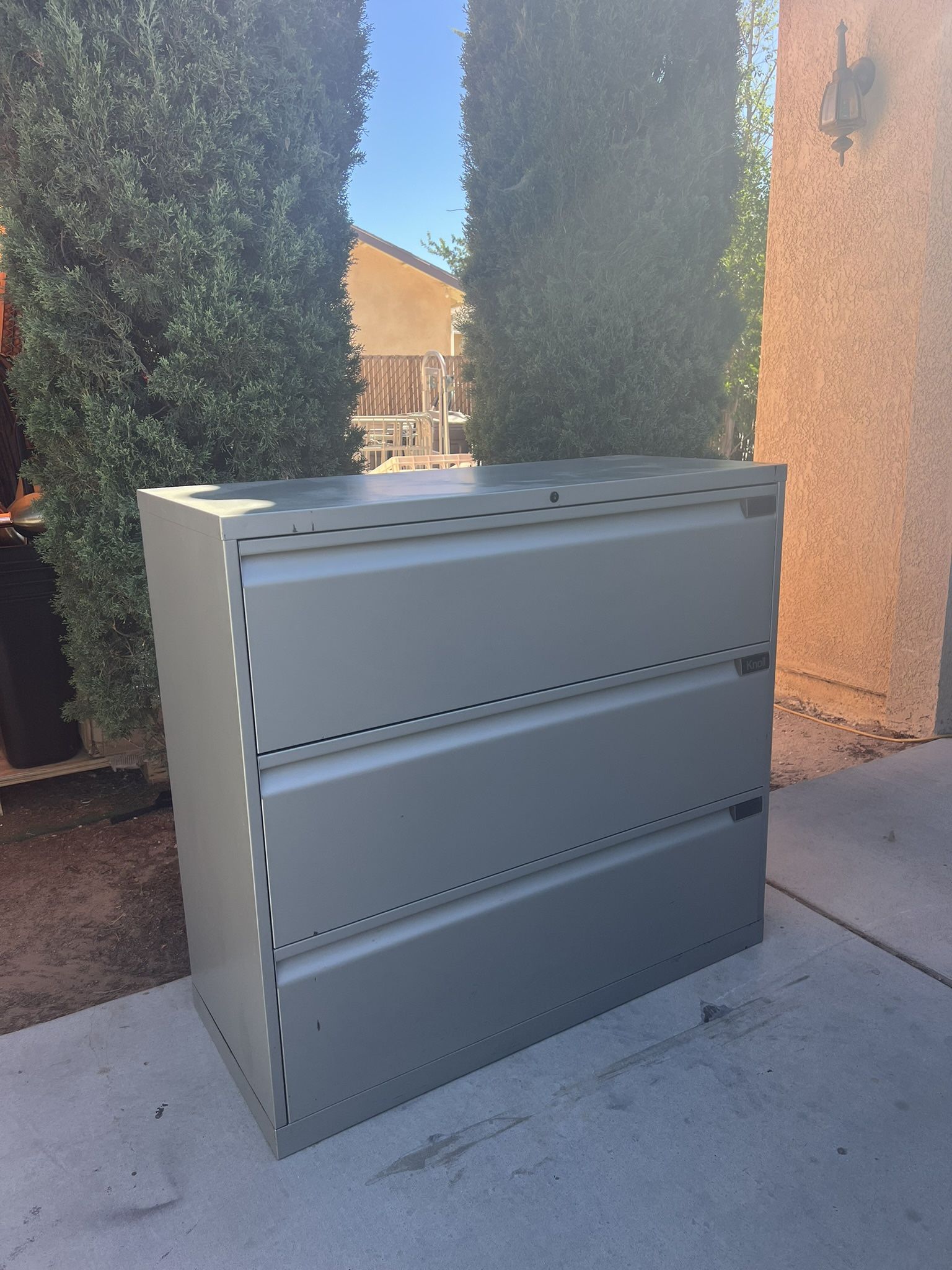 Knoll 3-Drawer Filing Cabinet! 