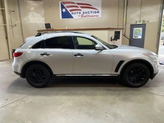 2017 INFINITI QX70