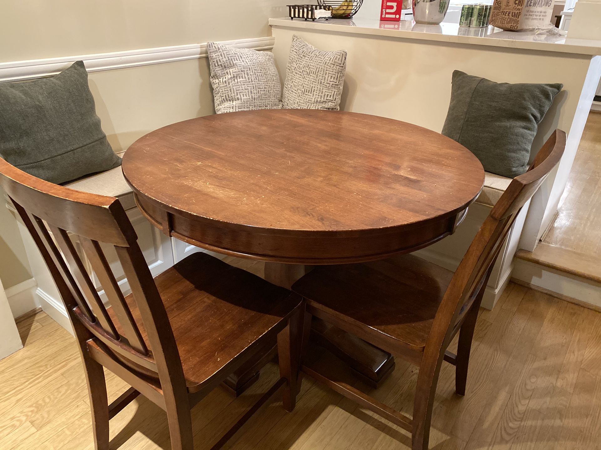 Solid wood 45” round pedestal table with 4 chairs
