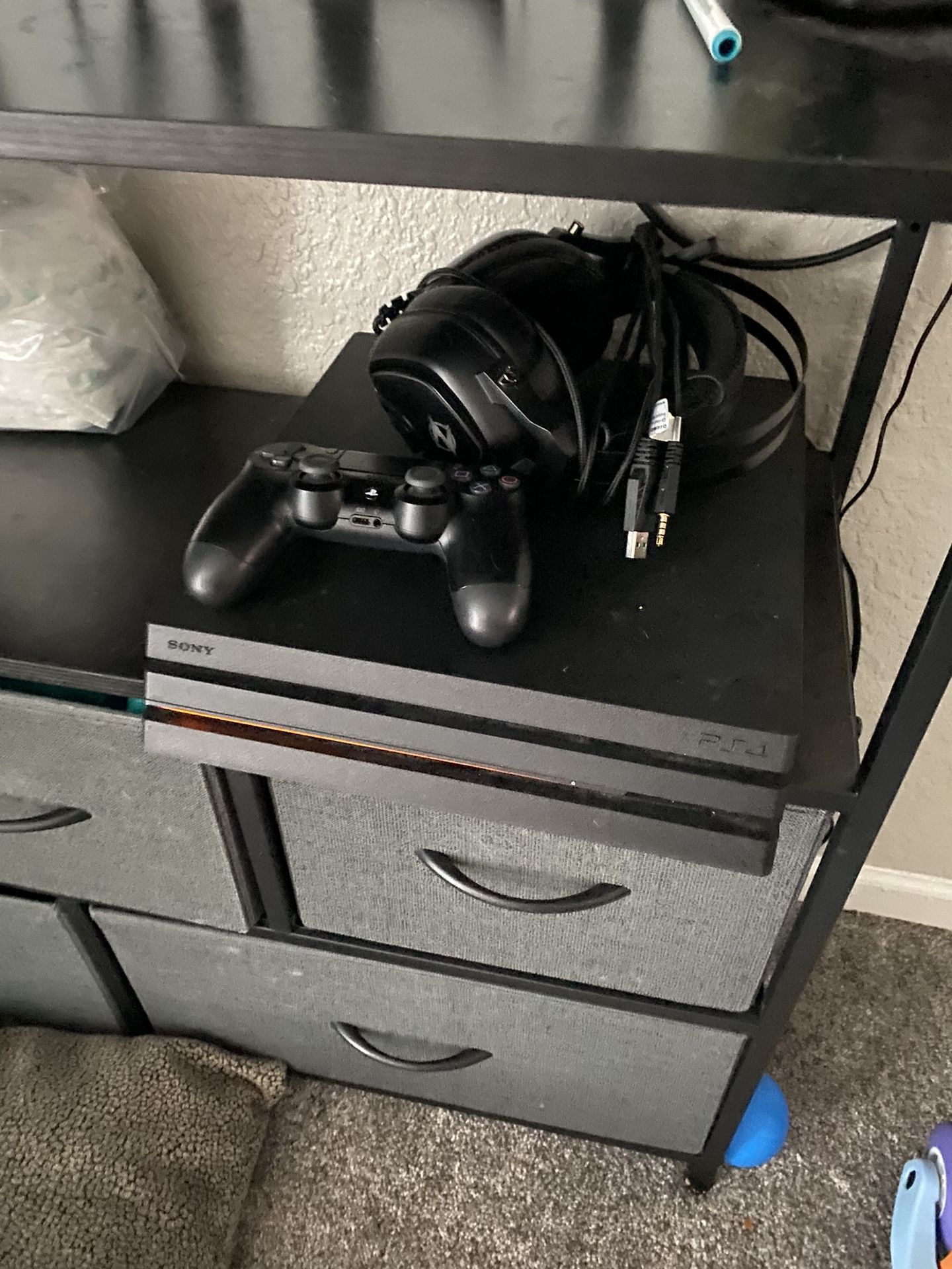 PS4