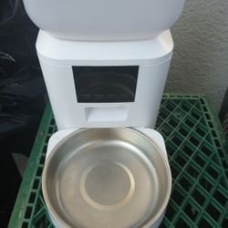Nityers  Cat Feeder 