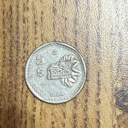 5 Pesos Mexican Coin. Commemorating Aztec Feathered Serpent God Quetzalcoatl