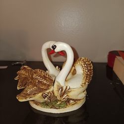 Harmony Kingdom Pillow Talk Ring Box