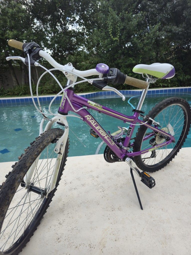 Bicycle Bike Raleigh Ivy 24" Mountain Bike Kids Girls Boys Youth Purple Atomic Aluminum