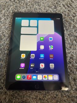 iPad 7th generation / 32GB / WiFi / iOS 18 / Grey