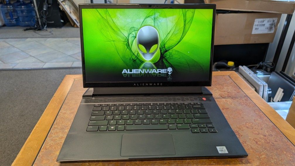 Alienware M15 R3 i7-10750H 16GB 512GB SSD NVidia RTX 2070 Super
