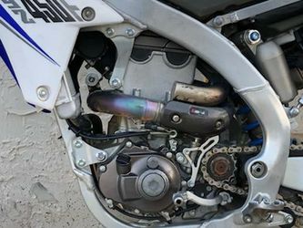 2014 YAMAHA YZ 450 AKRAPOVIC FULL EXHAUST PIPES ASKING FOR 5,000 VERY CLEAN BIKE