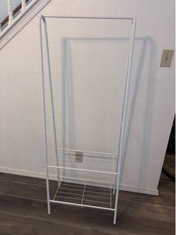 Garment rack / standing clothes hanger