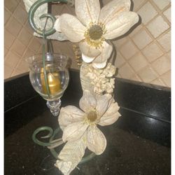 Elegant Flower Candle Holder 