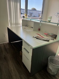 Receptionist desk