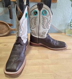 Justin. Square toe boots. 9D