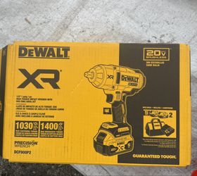 DEWALT 20V MAX Lithium-Ion Cordless 1/2 in. Impact Wrench Kit with (2) 5.0Ah Batteries and Charger