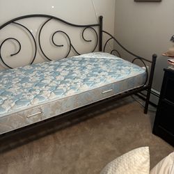 Twin Size Day Bed