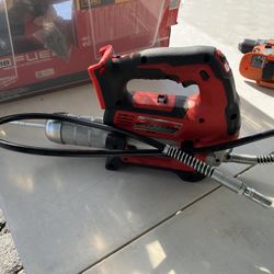 Milwaukee M18 18V Lithium-Ion Cordless Grease Gun 2-Speed (Tool-Only