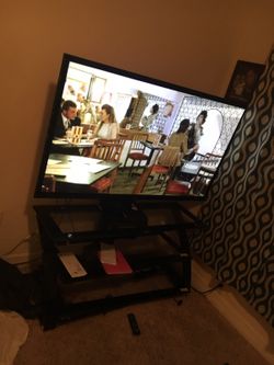 LG TV 60" smart with stan d