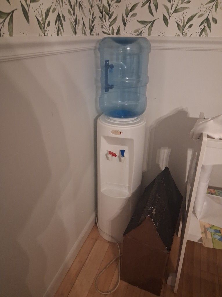 Vita Pure Water Dispenser With Refillabke 5 Gallon Jug