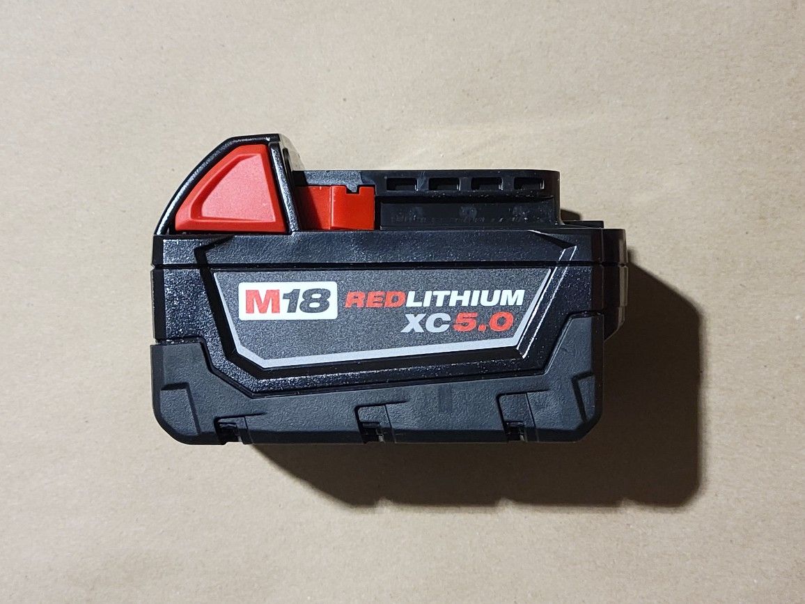 Milwaukee
M18 18-Volt 5.0 Ah Lithium-Ion XC Extended Capacity Battery Pack