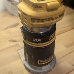 DeWalt Router DCW600