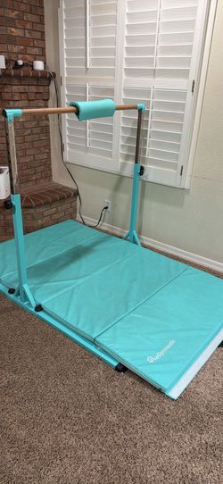 Adjustable Gymnastic bar and mat